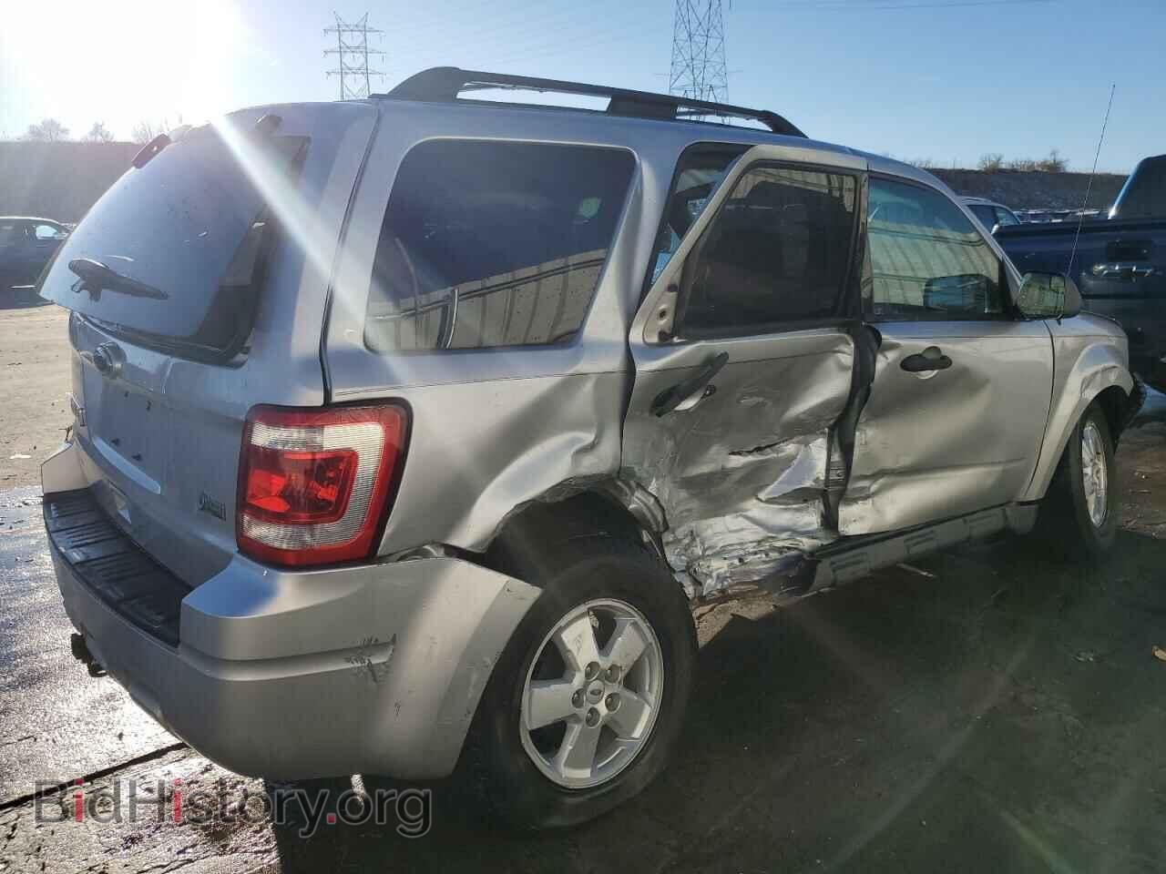 2011 FORD ESCAPE - VIN: 1FMCU9DG2BKA48292 - Фото 3