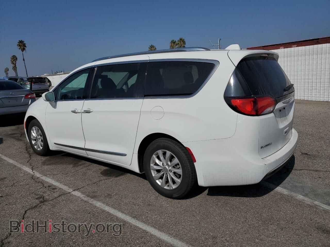 2018 CHRYSLER PACIFICA - VIN: 2C4RC1BG9JR246423 - Фото 2