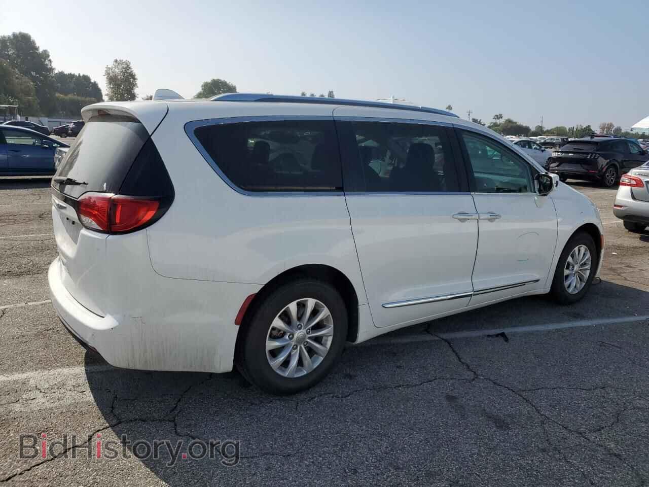 2018 CHRYSLER PACIFICA - VIN: 2C4RC1BG9JR246423 - Фото 3