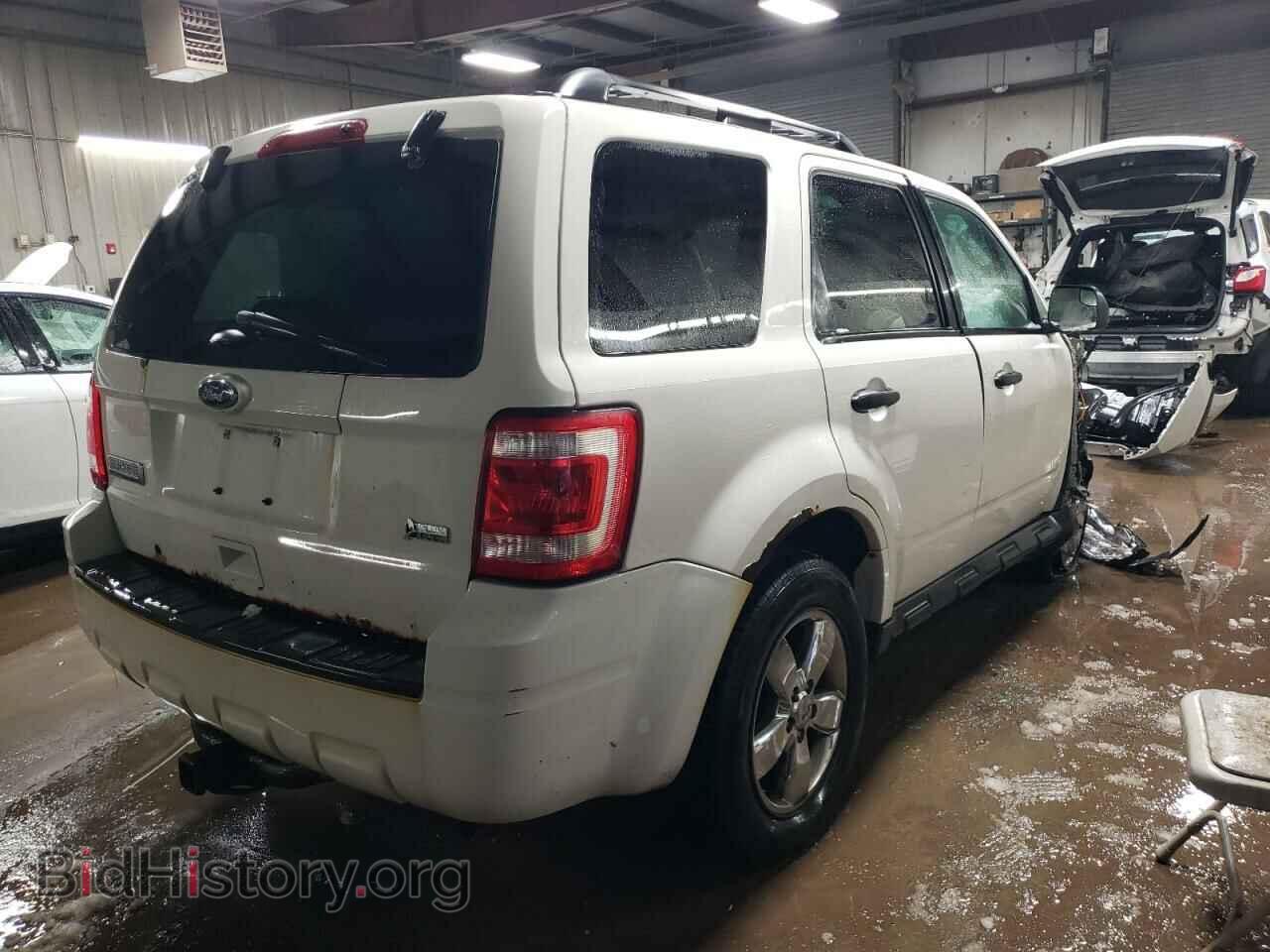 2011 FORD ESCAPE - VIN: 1FMCU9DG7BKB20748 - Фото 3