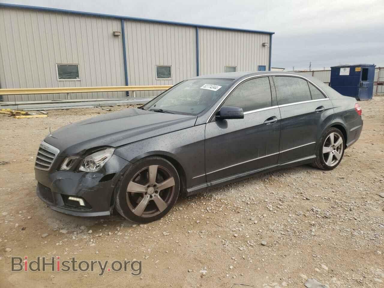 Photo WDDHF5GB5BA452602 - MERCEDES-BENZ E-CLASS 2011