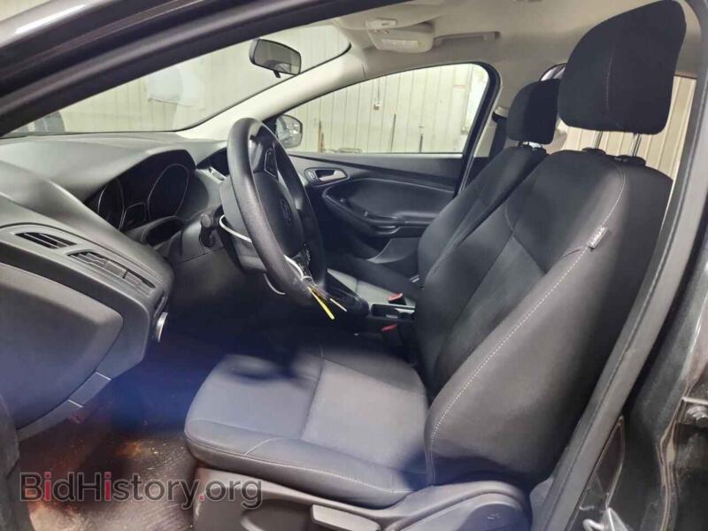 2016 Ford FOCUS (VIN 1FADP3F2XGL310775) — фото 7 из 12
