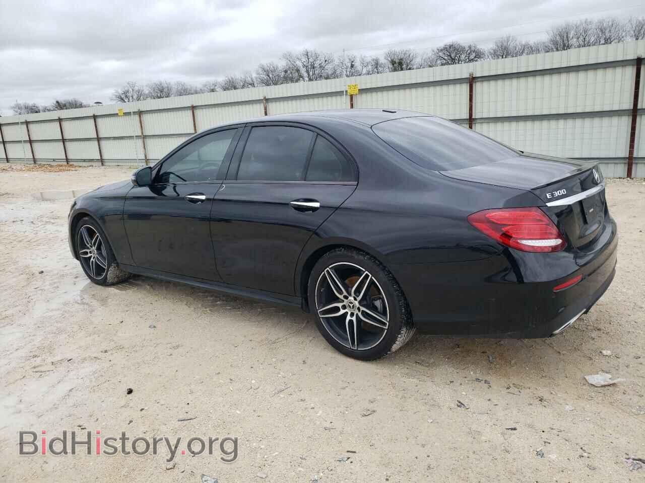 2019 MERCEDES-BENZ E-CLASS - VIN: WDDZF4JB8KA680455 - Фото 2