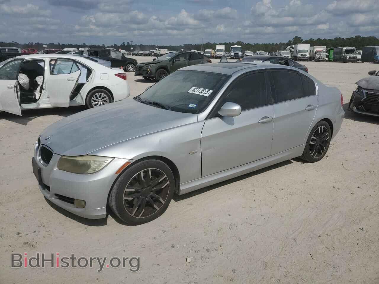 Photo WBAPH7C51BE851900 - BMW 3 SERIES 2011