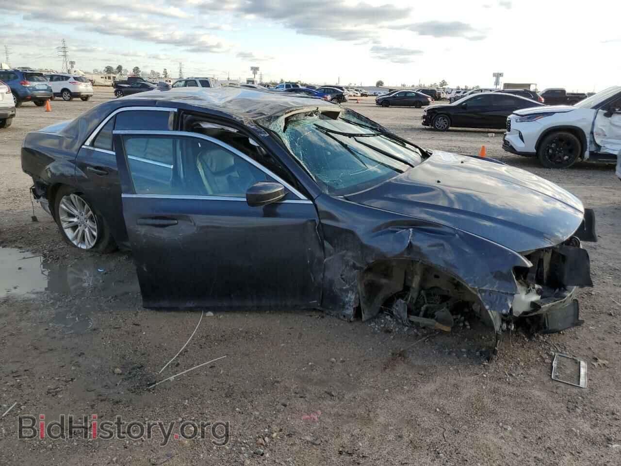 2017 CHRYSLER 300 - VIN: 2C3CCAAG9HH538441 - Фото 4