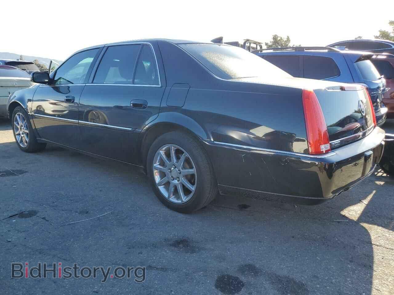 2011 CADILLAC DTS - VIN: 1G6KH5E68BU110157 - Фото 2