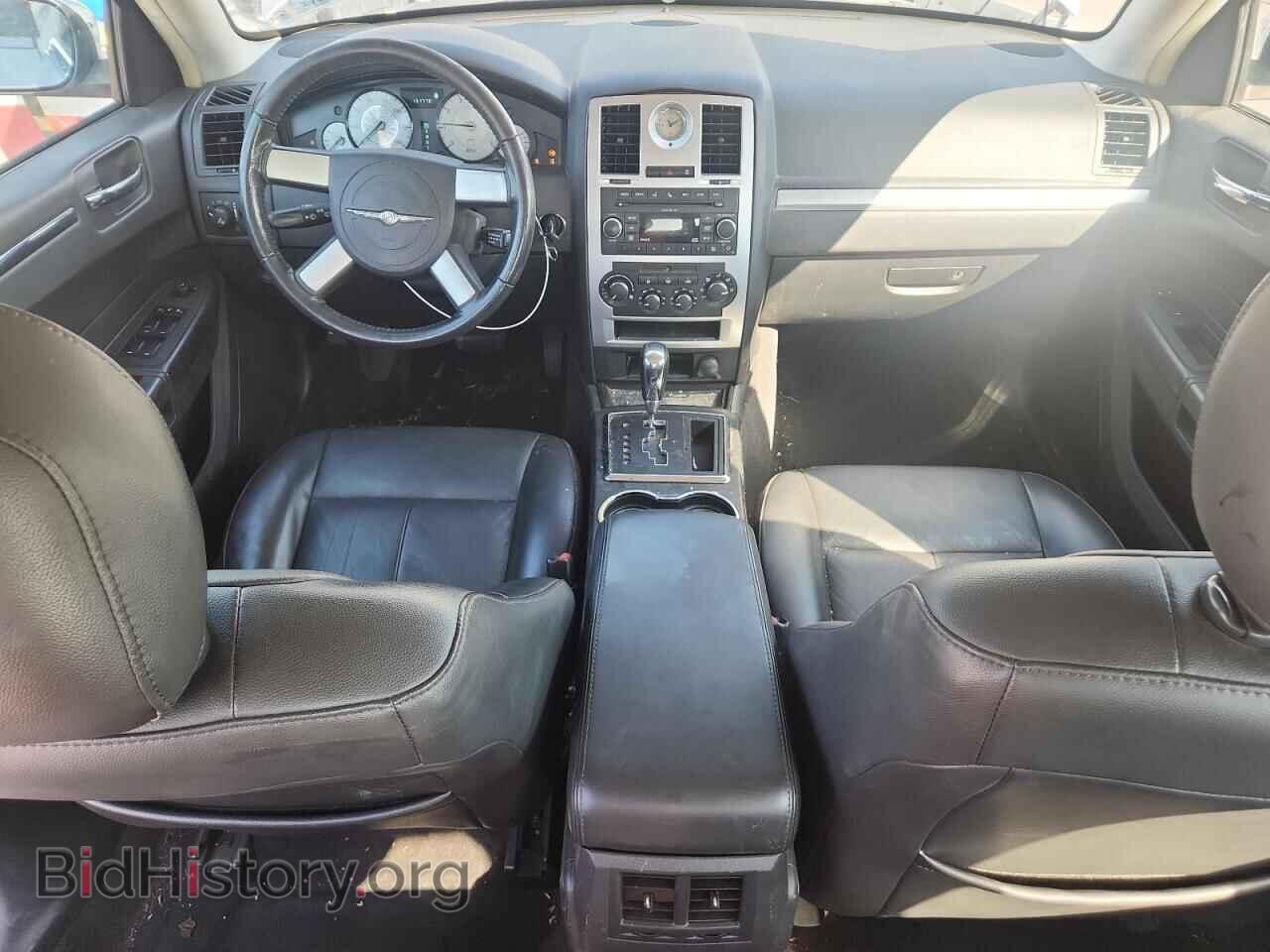 2010 CHRYSLER 300 - VIN: 2C3CA5CV4AH225425 - Фото 8