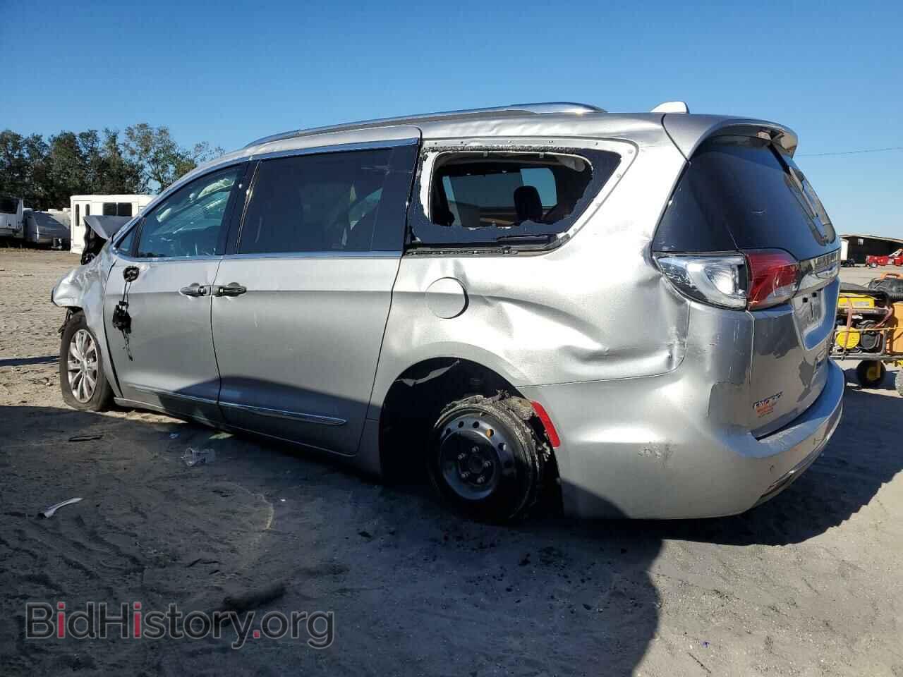 2018 CHRYSLER PACIFICA - VIN: 2C4RC1BGXJR270228 - Фото 2