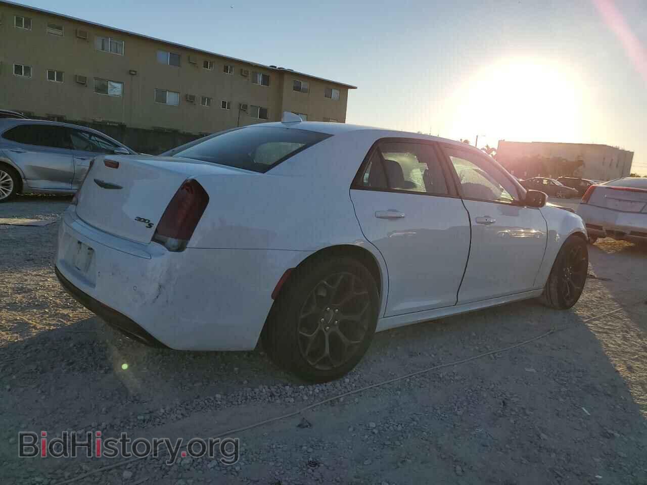 2017 CHRYSLER 300 - VIN: 2C3CCABG1HH506601 - Фото 3