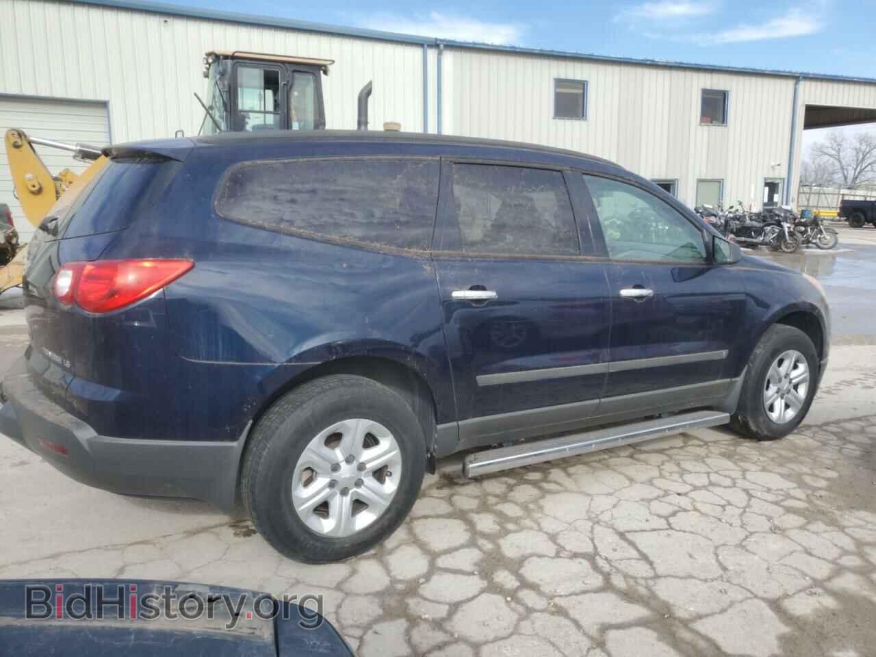 2010 CHEVROLET TRAVERSE - VIN: 1GNLREED2AS121895 - Фото 3