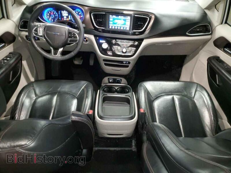 2018 Chrysler PACIFICA (VIN 2C4RC1BG2JR269249) — photo 8 of 14