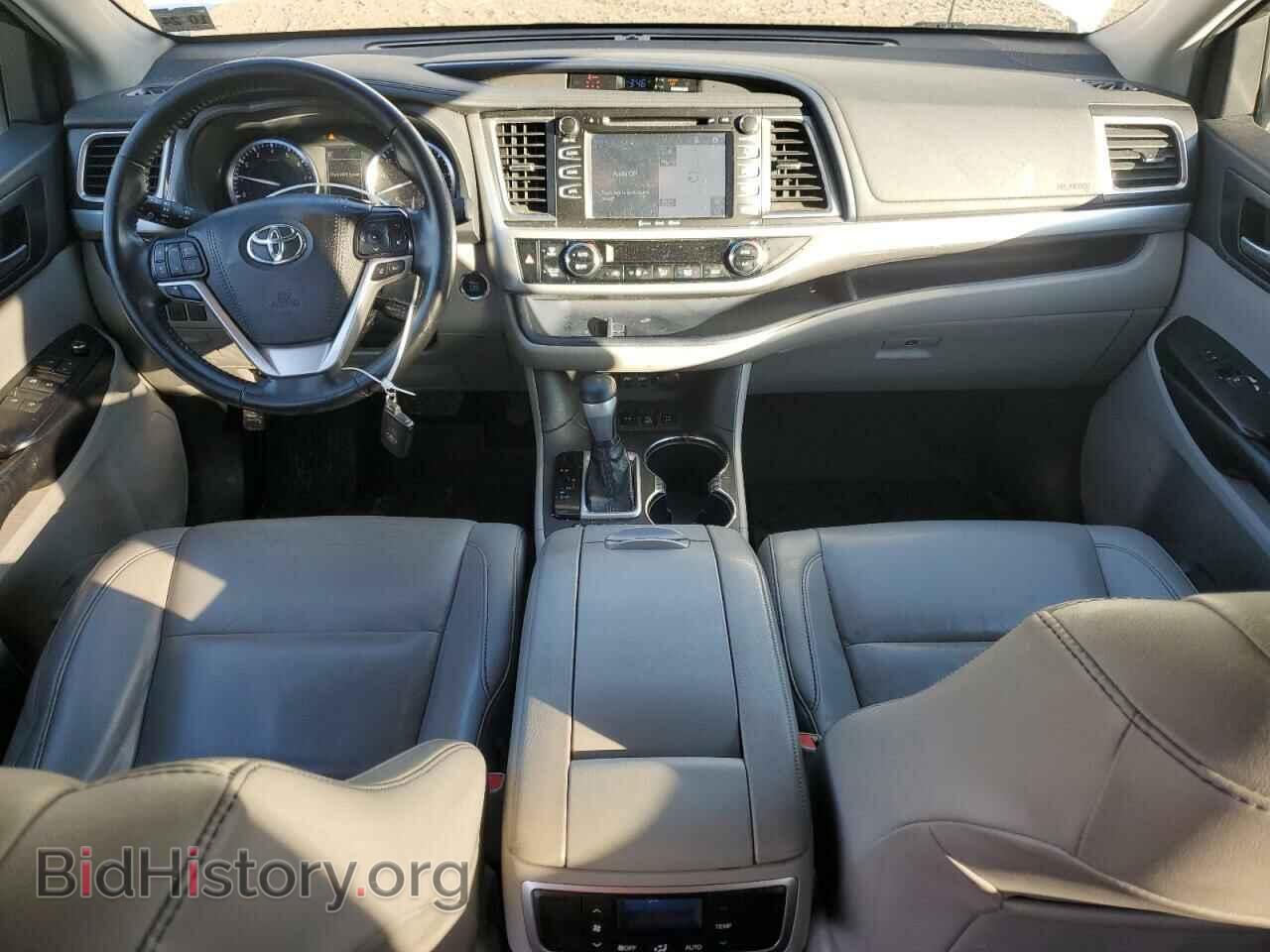 2019 TOYOTA HIGHLANDER - VIN: 5TDJZRFH8KS614421 - Фото 8