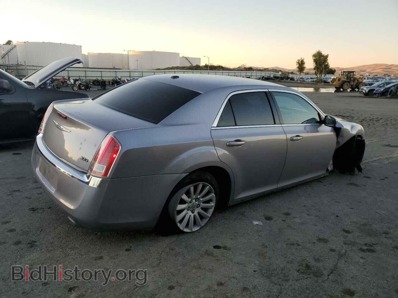 2013 CHRYSLER 300 - VIN: 2C3CCAAG1DH665307 - Фото 3