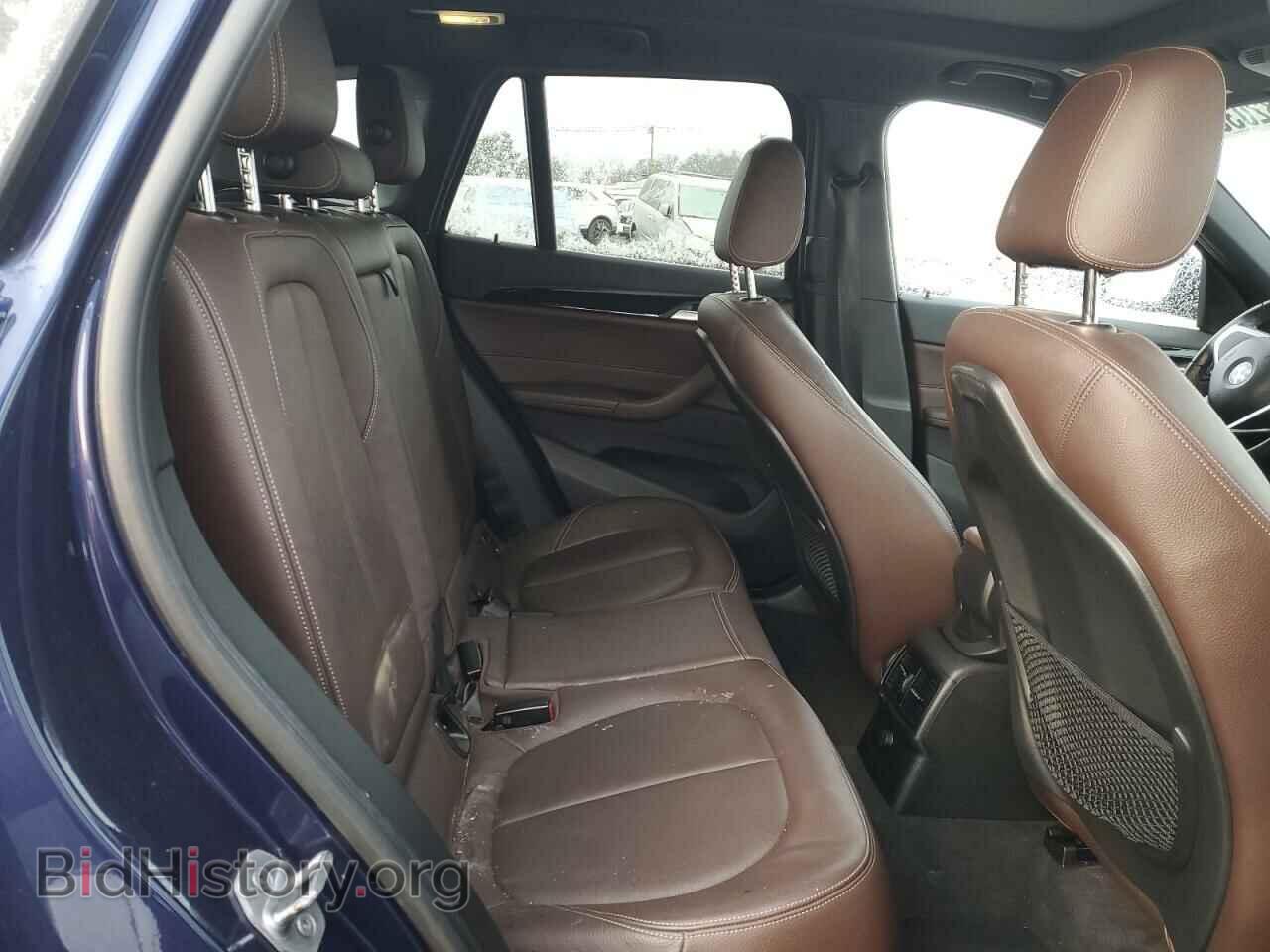 2017 BMW X1 - VIN: WBXHT3C39H5F79401 - Фото 10