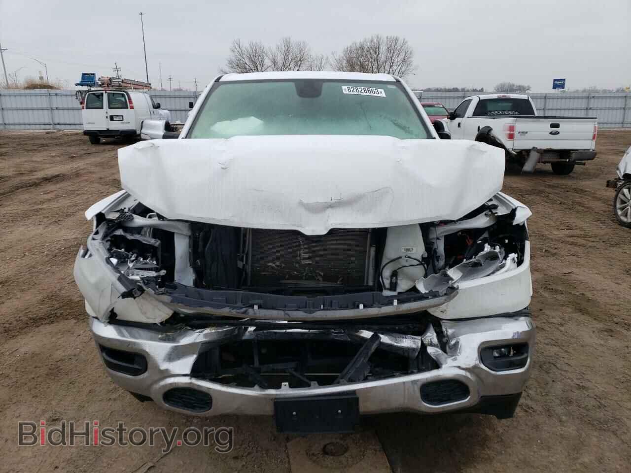 2019 RAM 1500 - VIN: 1C6SRFJT1KN736145 - Фото 5