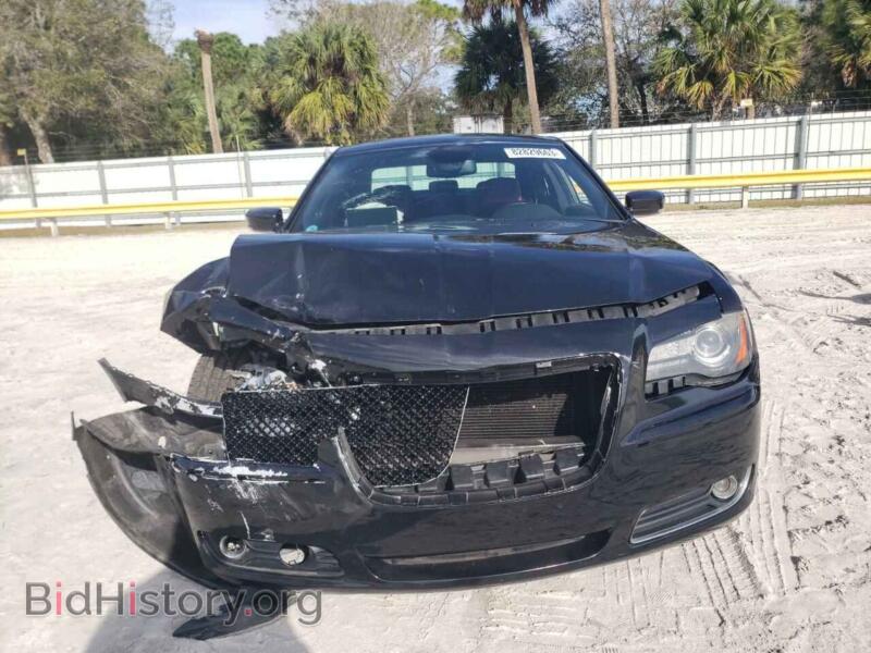 2013 Chrysler 300 (VIN 2C3CCABG8DH717028) — photo 5 of 12
