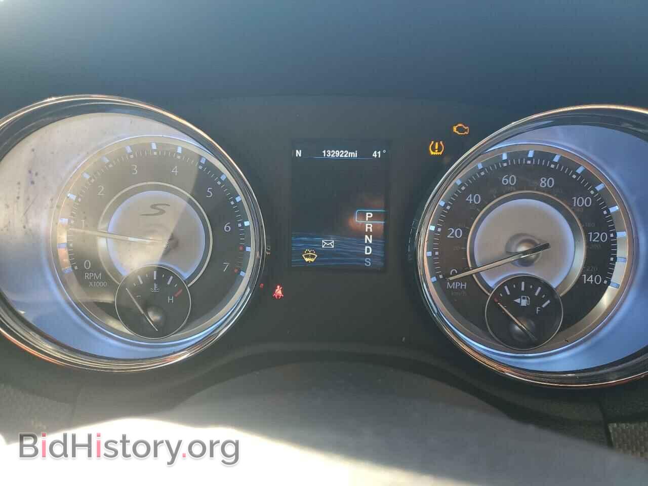 2014 CHRYSLER 300 - VIN: 2C3CCAGG7EH229263 - Фото 9