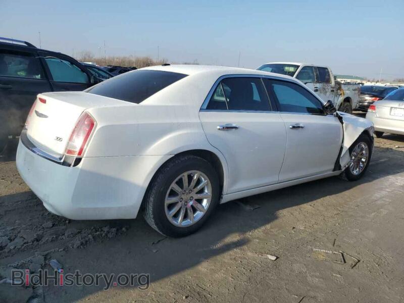 2012 Chrysler 300 (VIN 2C3CCACG4CH310577) — фото 3 из 12