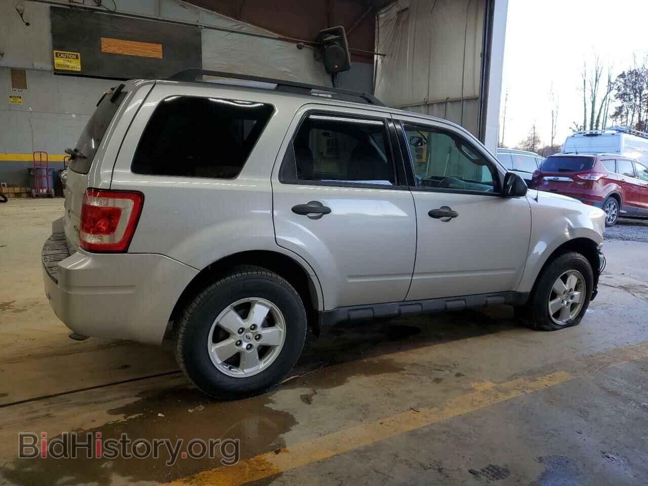 2009 FORD ESCAPE - VIN: 1FMCU93719KC30657 - Фото 3
