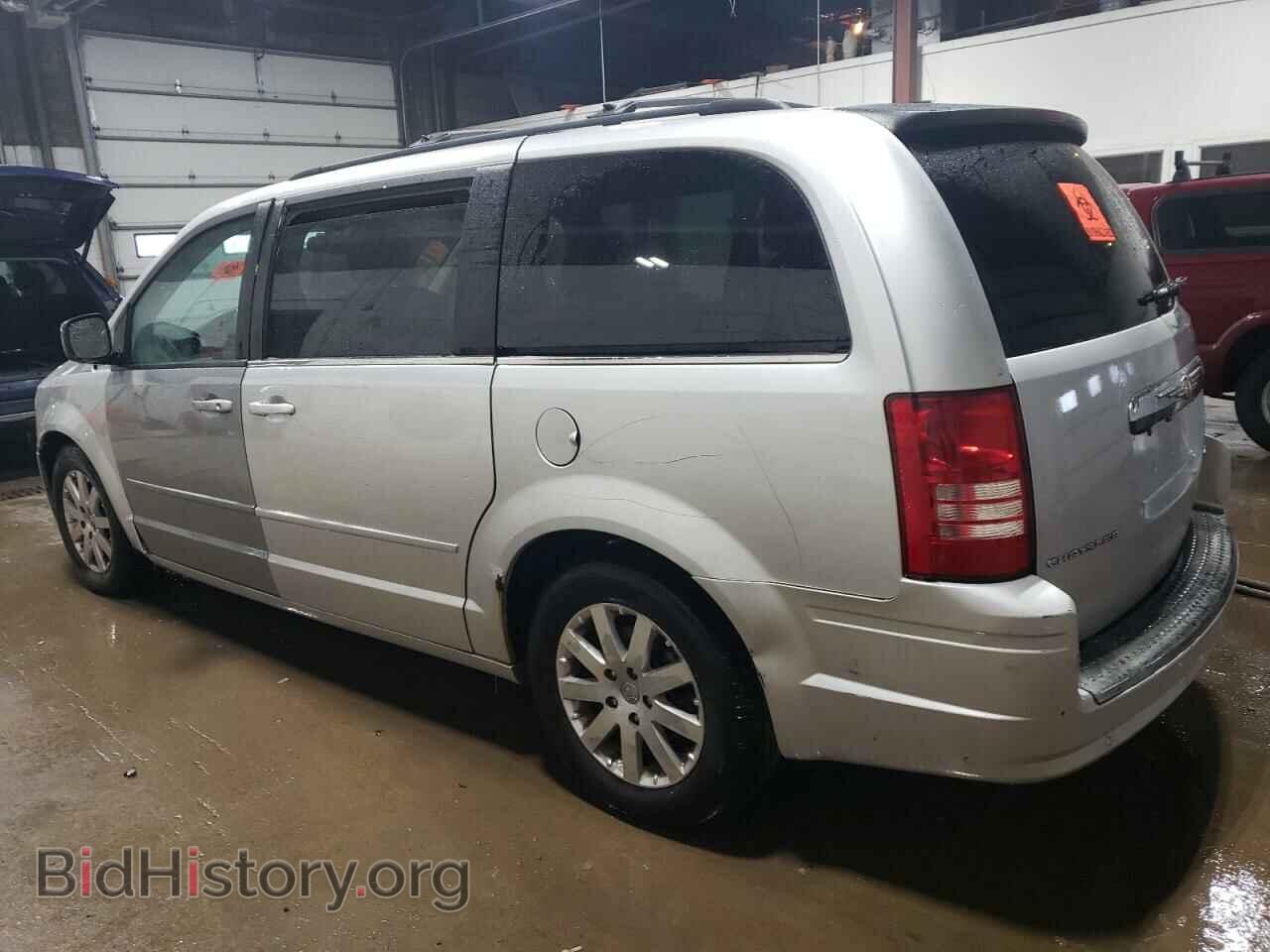 2010 CHRYSLER MINIVAN - VIN: 2A4RR8D14AR423910 - Фото 2