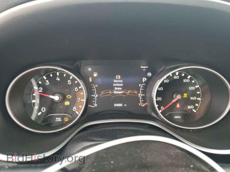 2020 Jeep COMPASS (VIN 3C4NJDCB9LT146654) — фото 9 из 12