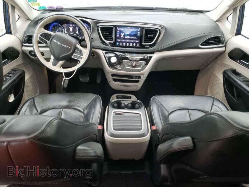 2019 Chrysler PACIFICA (VIN 2C4RC1GG3KR552026) — фото 8 из 13