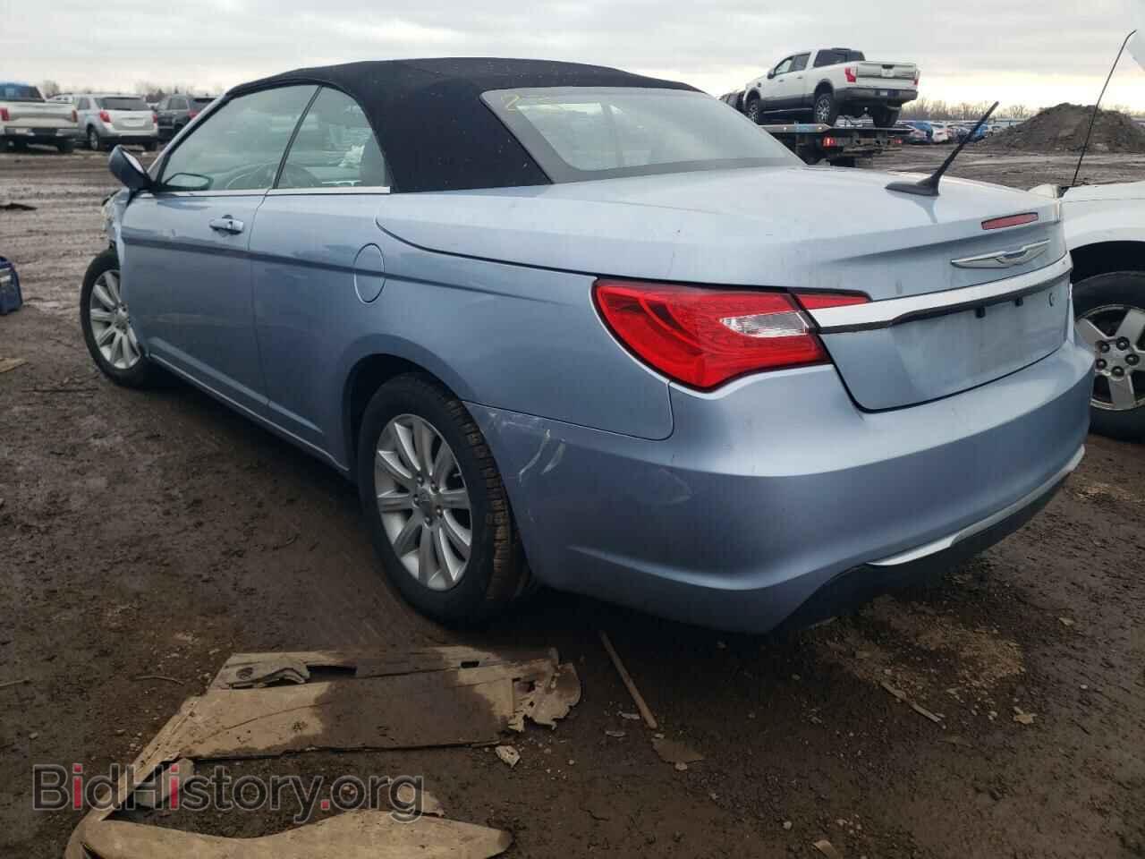 2013 CHRYSLER 200 - VIN: 1C3BCBEB4DN586740 - Фото 2