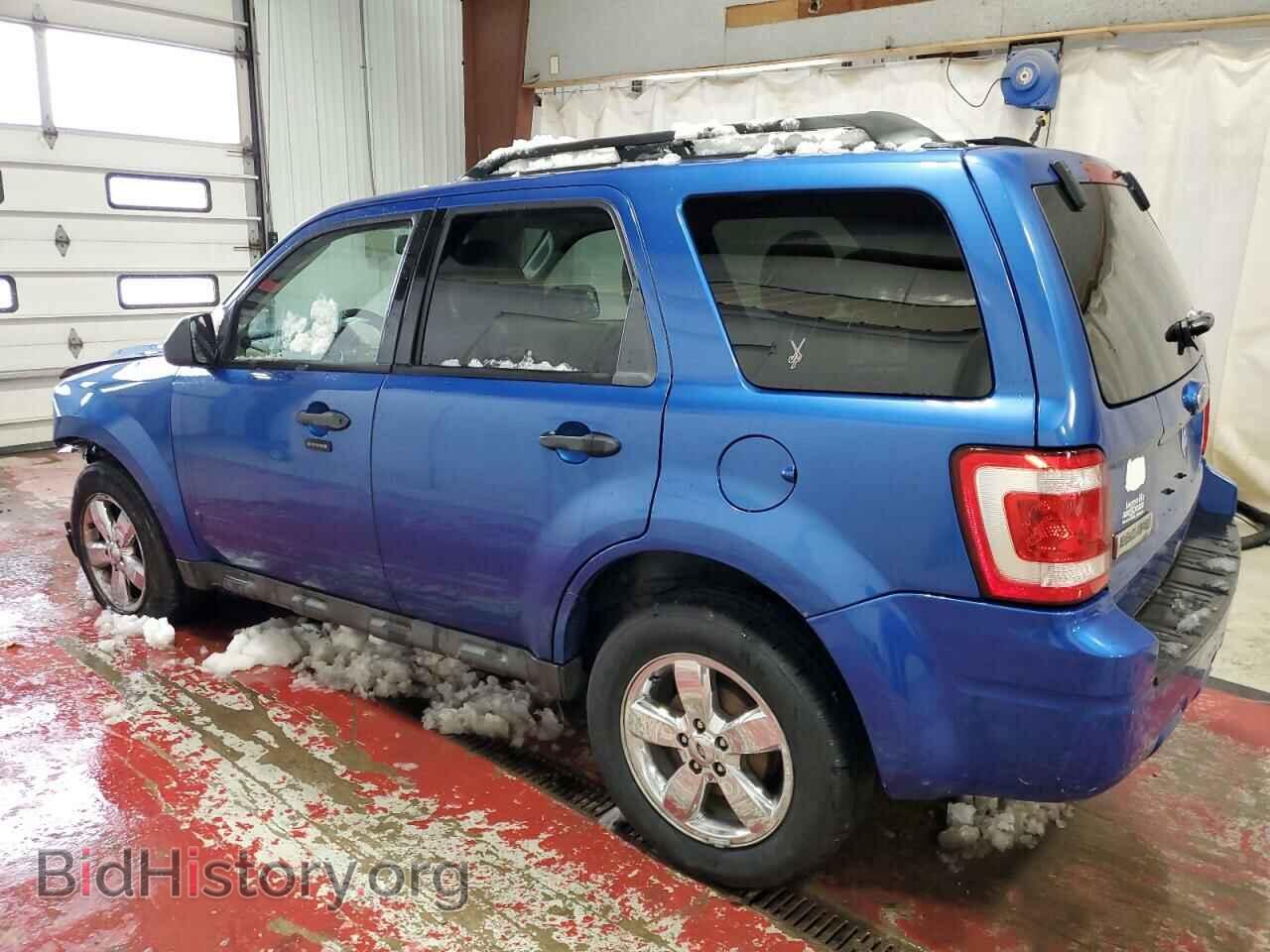 2011 FORD ESCAPE - VIN: 1FMCU0D73BKA31352 - Фото 2