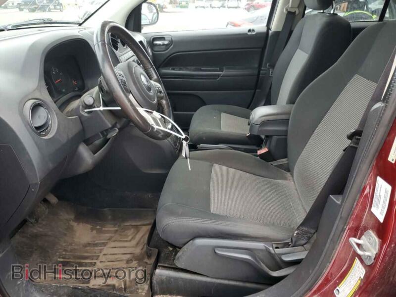 2012 Jeep COMPASS (VIN 1C4NJDEB6CD572577) — photo 7 of 13