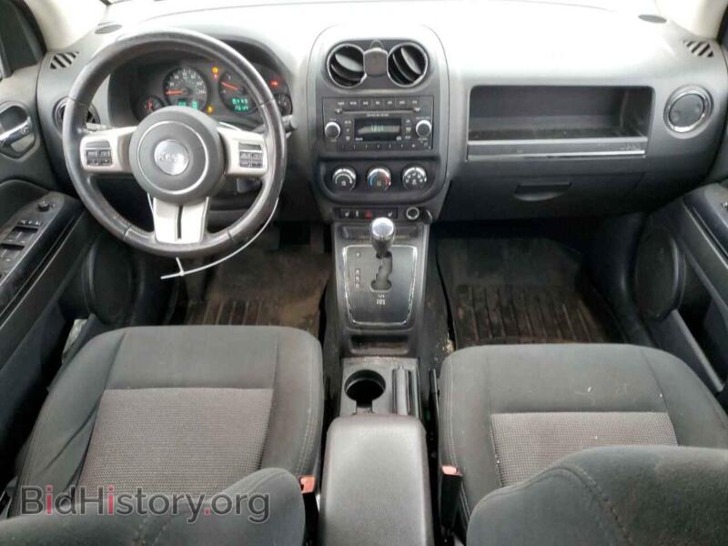 2012 Jeep COMPASS (VIN 1C4NJDEB6CD572577) — photo 8 of 13