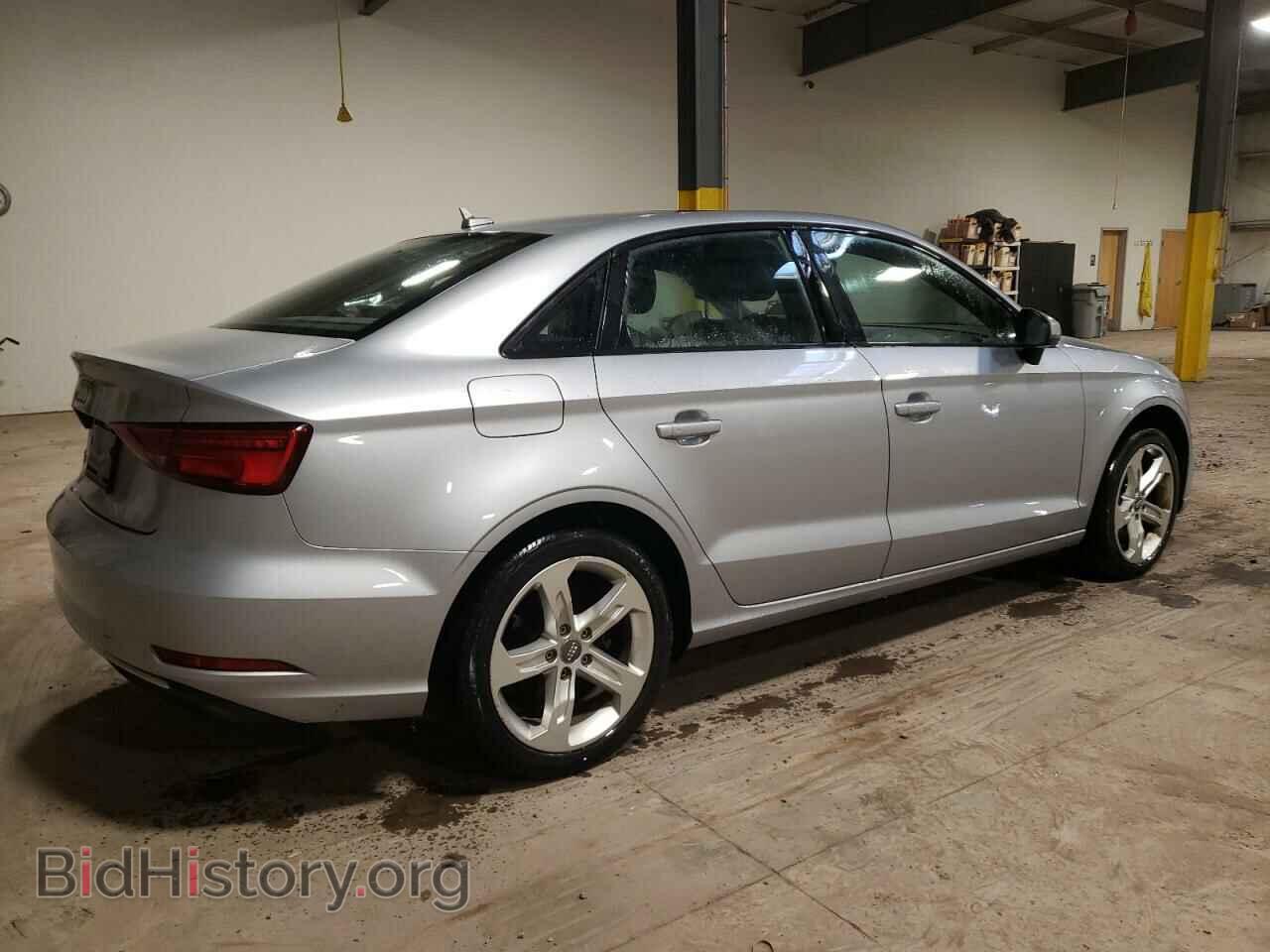 2017 AUDI A3 - VIN: WAUAUGFF8H1032288 - Фото 3