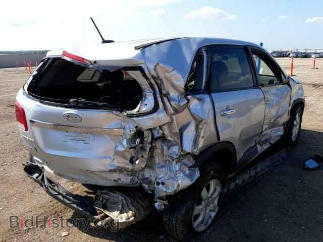 2013 KIA SORENTO - VIN: 5XYKTCA6XDG397575 - Фото 4