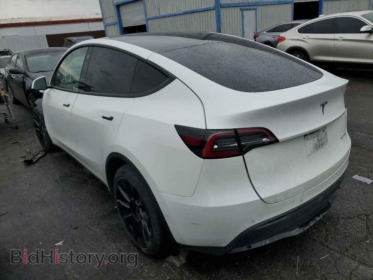 2022 TESLA MODEL Y - VIN: 7SAYGDEE8NF386642 - Фото 2