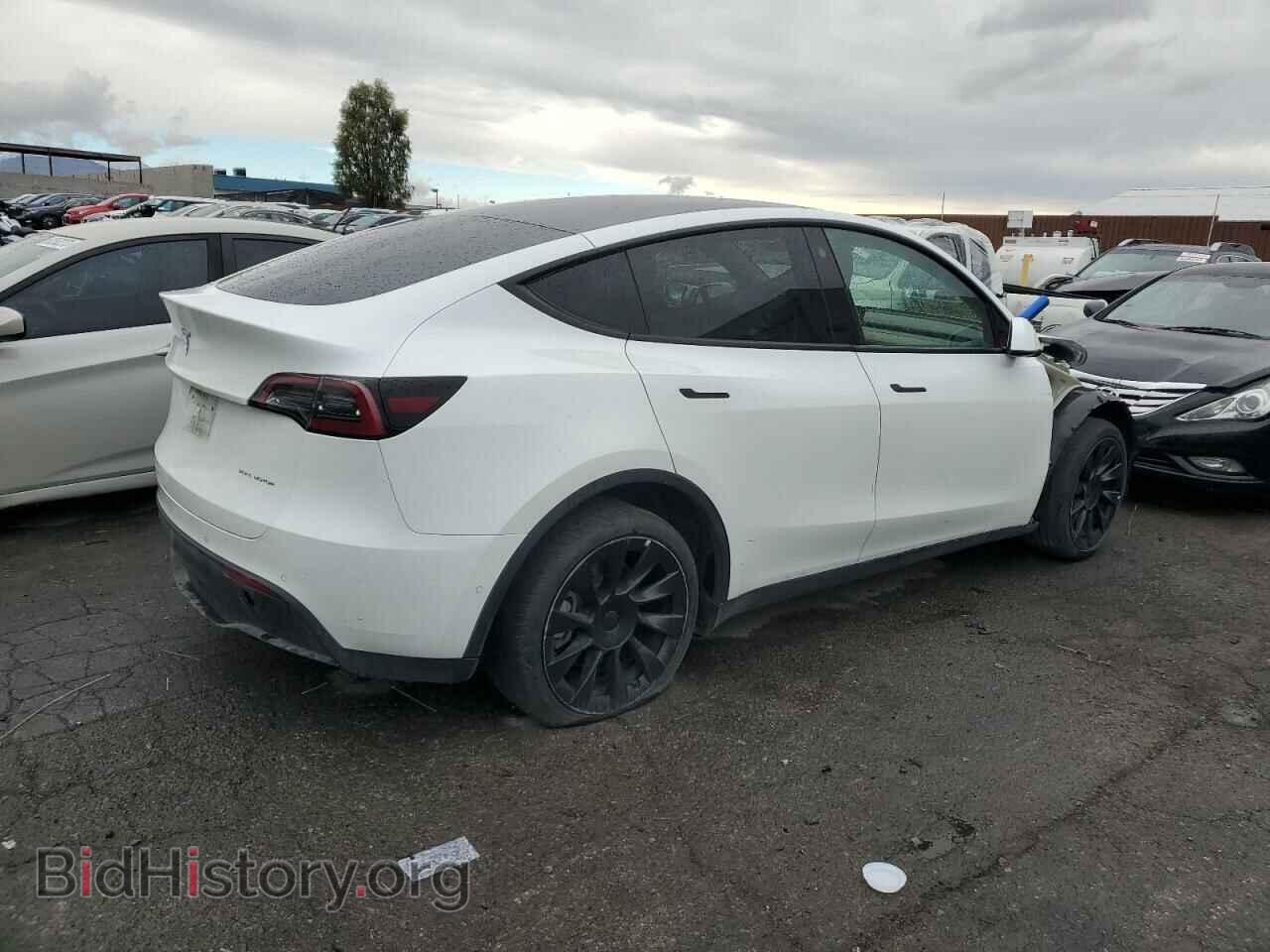 2022 TESLA MODEL Y - VIN: 7SAYGDEE8NF386642 - Фото 3