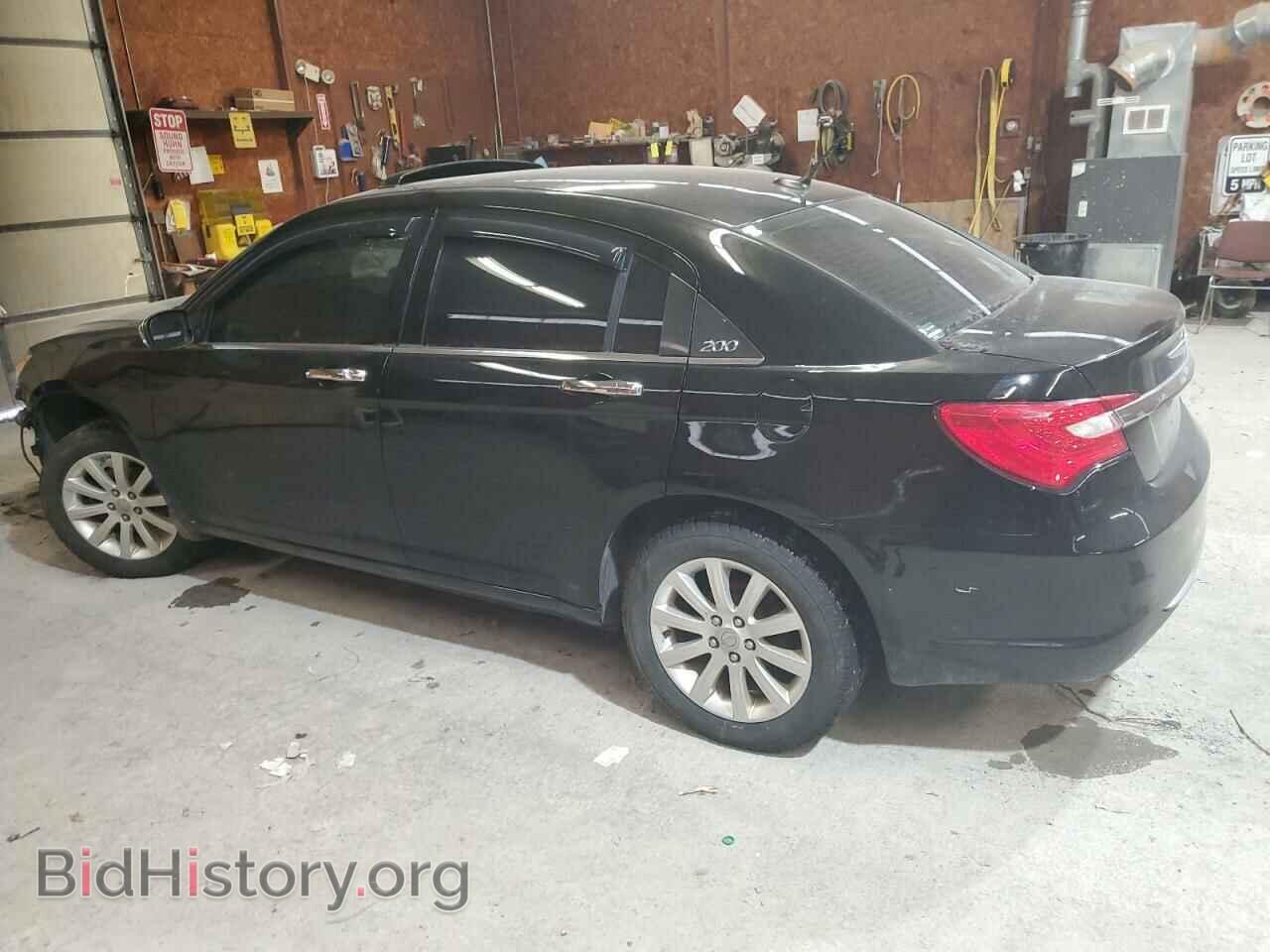 2013 CHRYSLER 200 - VIN: 1C3CCBCG6DN638940 - Фото 2