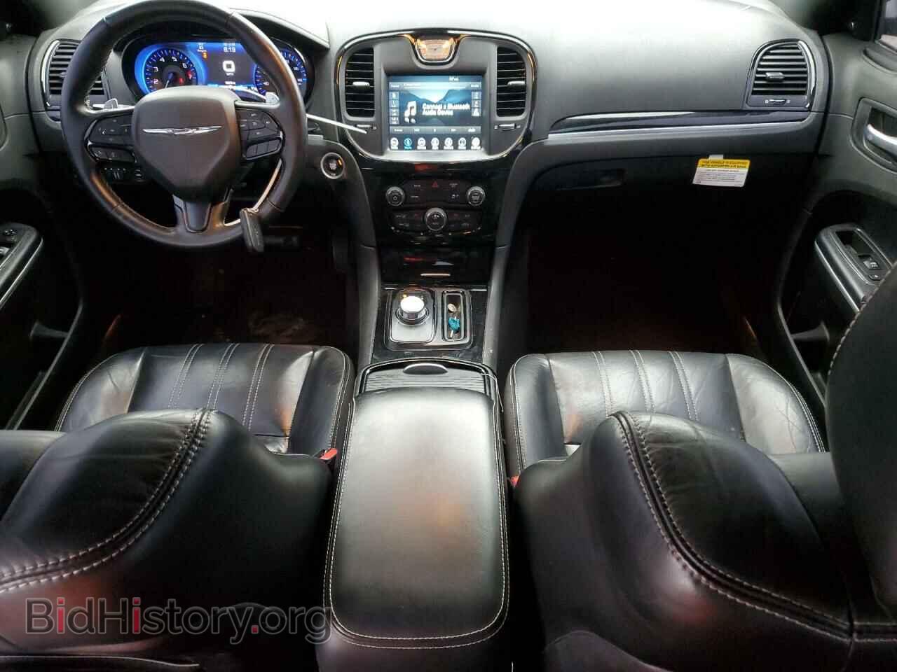 2019 CHRYSLER 300 - VIN: 2C3CCABG0KH515233 - Фото 8