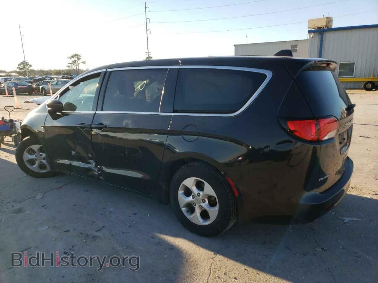 2017 CHRYSLER PACIFICA - VIN: 2C4RC1CG1HR529360 - Photo 2