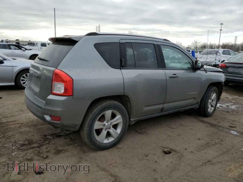 2011 Jeep COMPASS (VIN 1J4NT1FA8BD190221) — фото 3 из 13