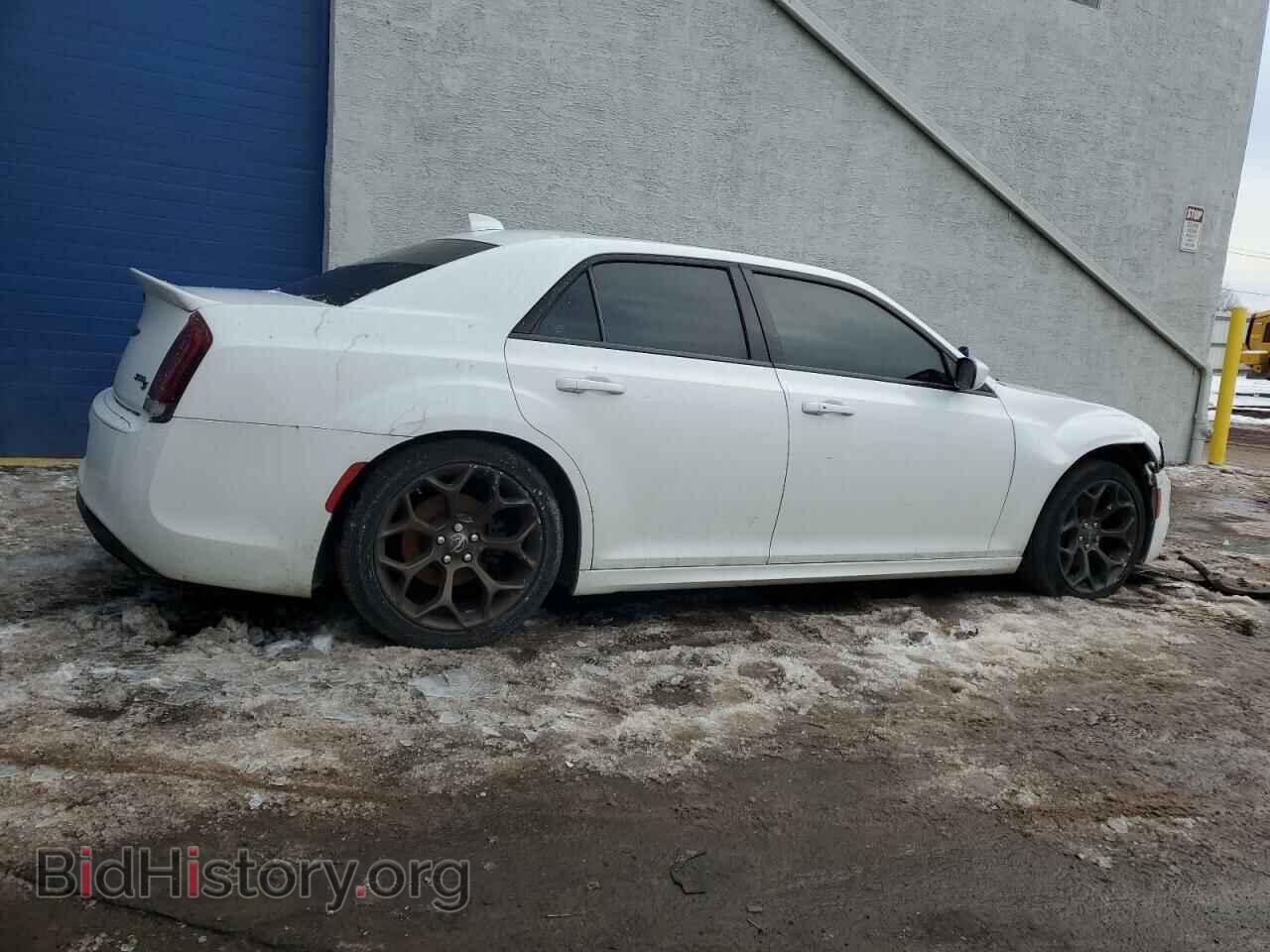 2016 CHRYSLER 300 - VIN: 2C3CCABT2GH330931 - Photo 3