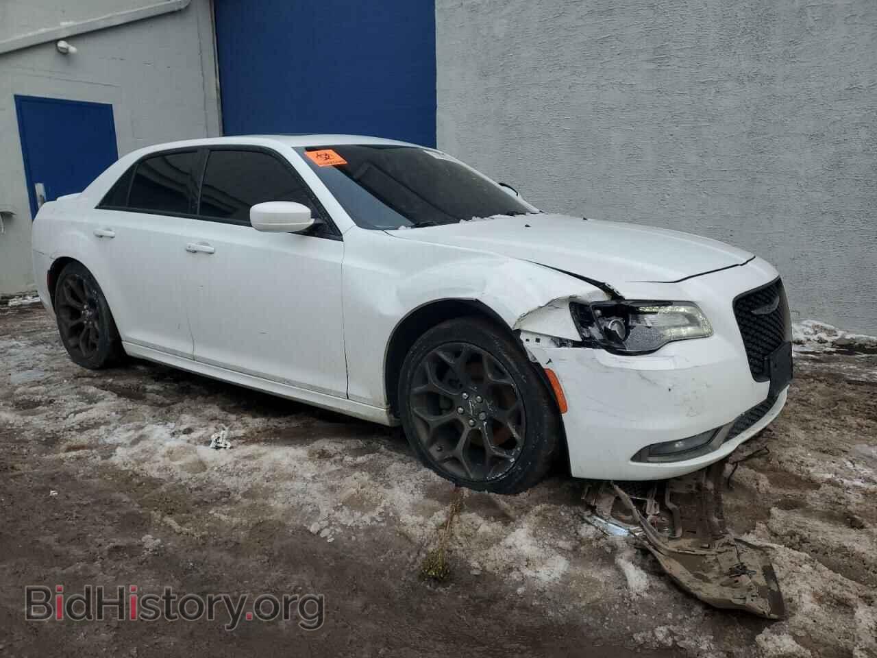 2016 CHRYSLER 300 - VIN: 2C3CCABT2GH330931 - Photo 4