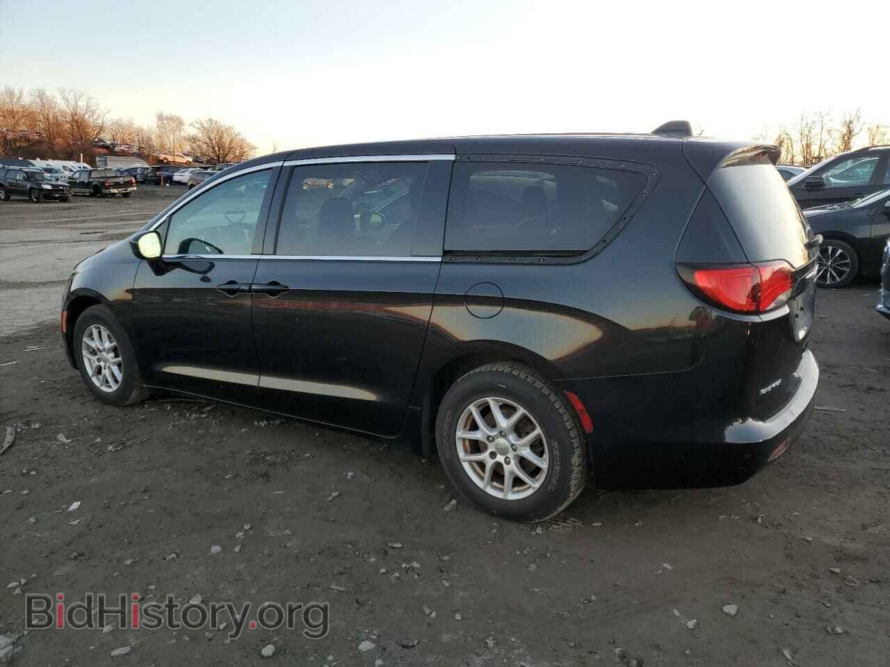 2017 CHRYSLER PACIFICA - VIN: 2C4RC1CG1HR571771 - Photo 2