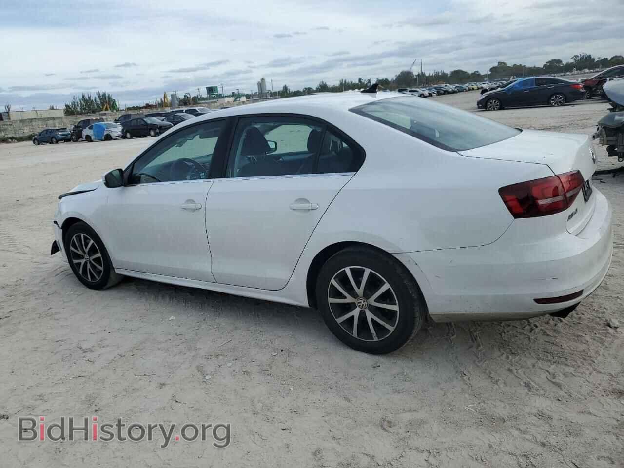 2017 VOLKSWAGEN JETTA - VIN: 3VWDB7AJ7HM358259 - Photo 2