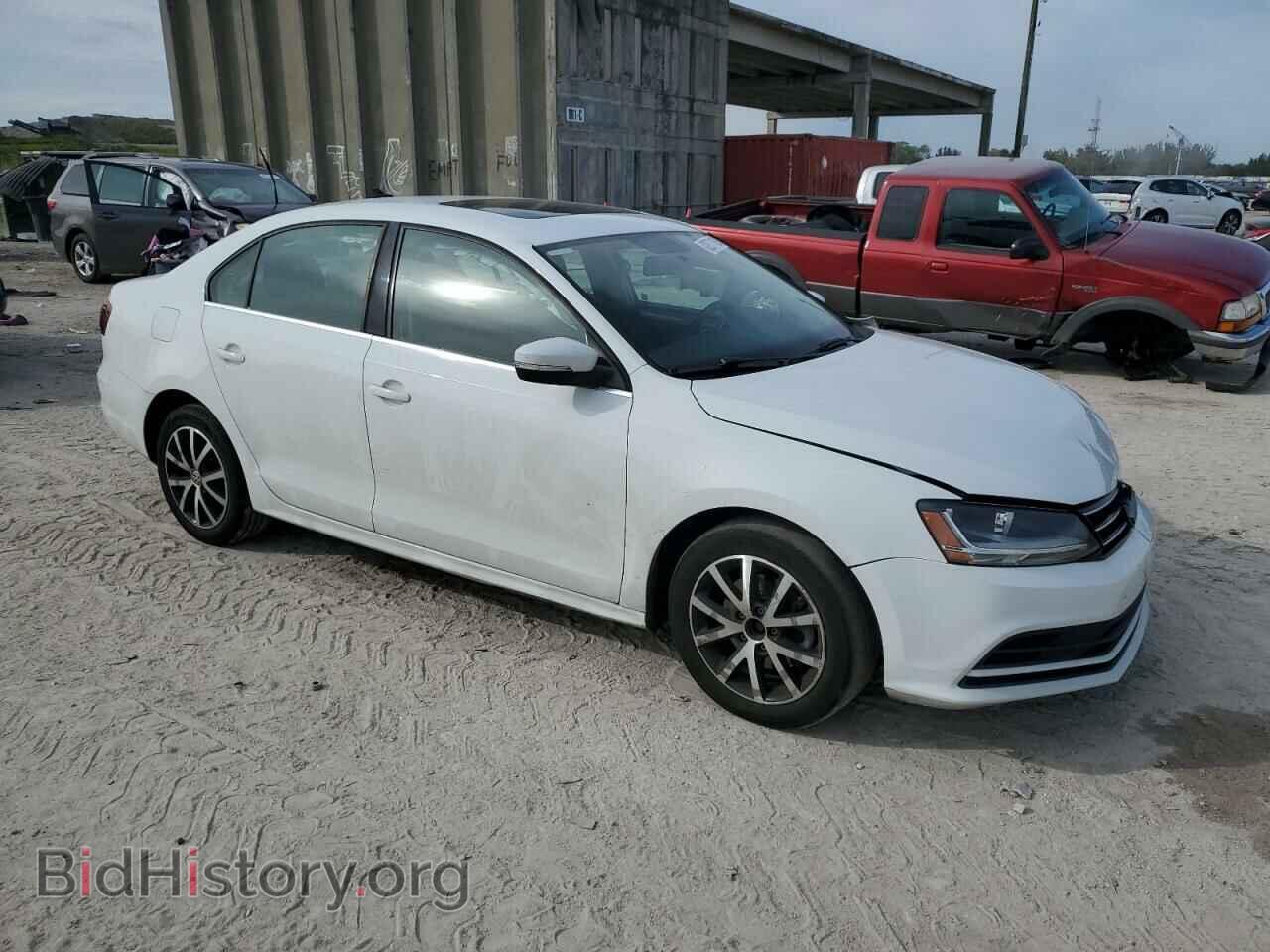 2017 VOLKSWAGEN JETTA - VIN: 3VWDB7AJ7HM358259 - Photo 4