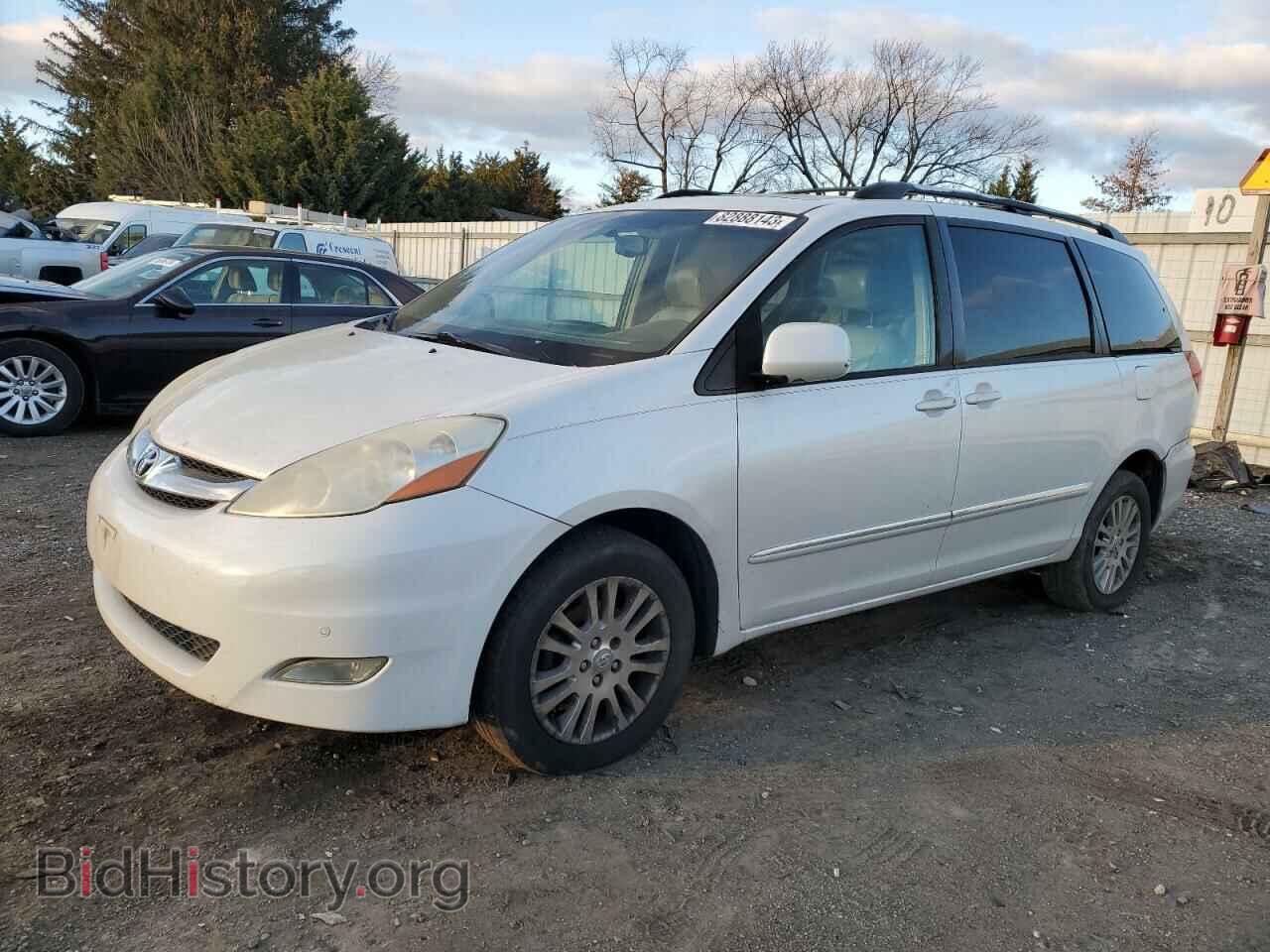 Photo 5TDBK22C97S001922 - TOYOTA All Models 2007