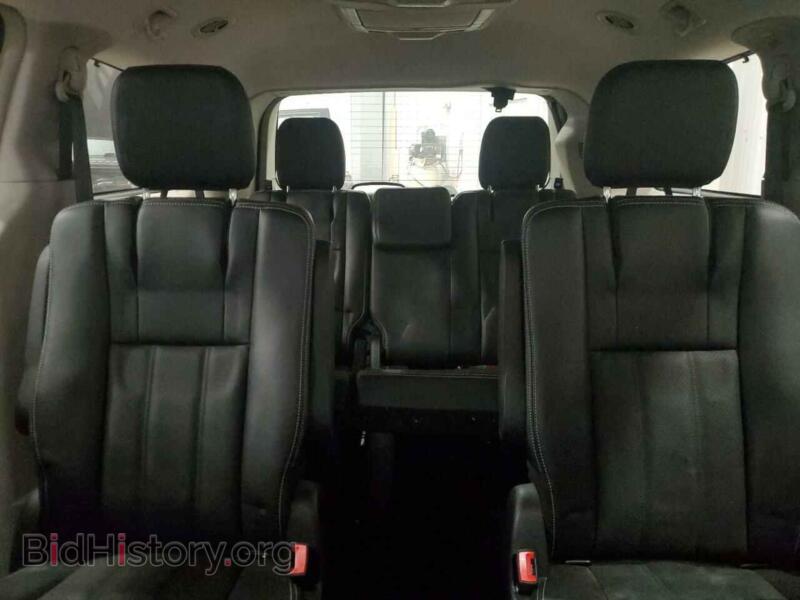 2014 Chrysler MINIVAN (VIN 2C4RC1CG1ER172435) — photo 10 of 13