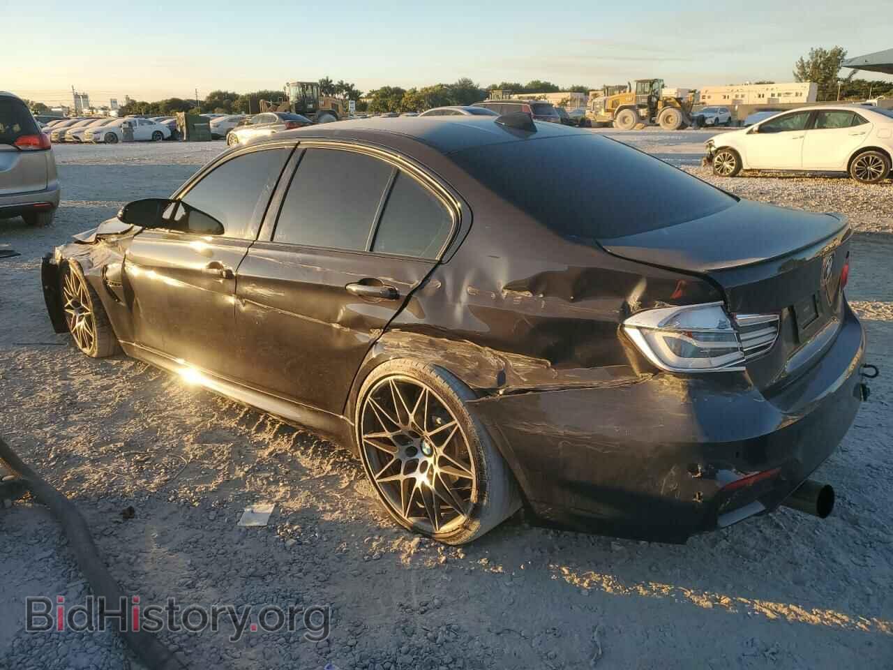 2017 BMW M3 - VIN: WBS8M9C58H5G83899 - Фото 2