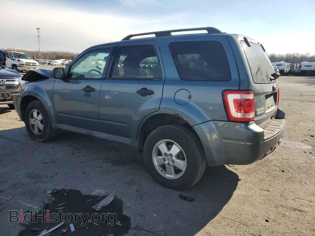 2011 FORD ESCAPE - VIN: 1FMCU0D74BKC47582 - Фото 2