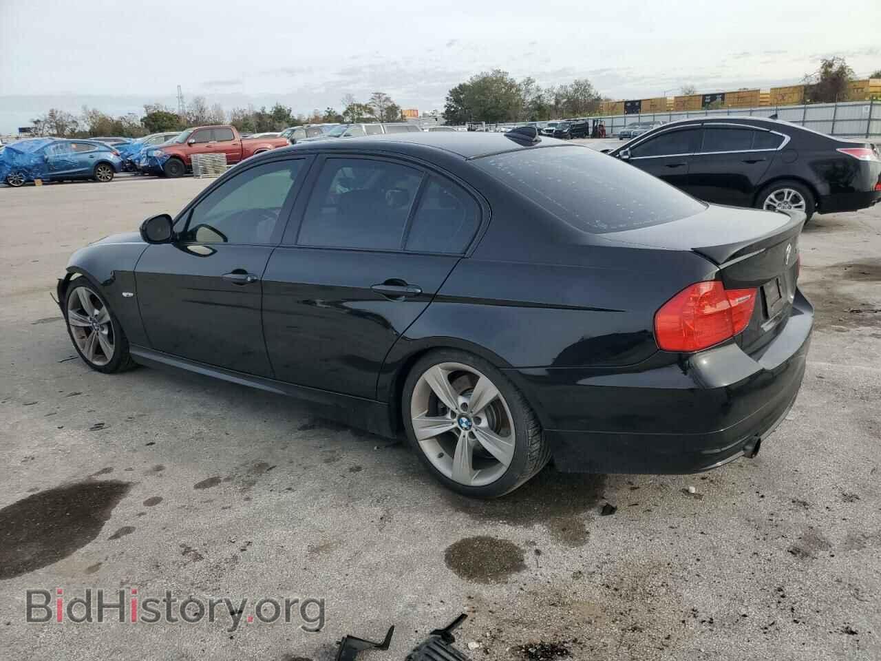 2011 BMW 3 SERIES - VIN: WBAPM5C55BE578542 - Фото 2