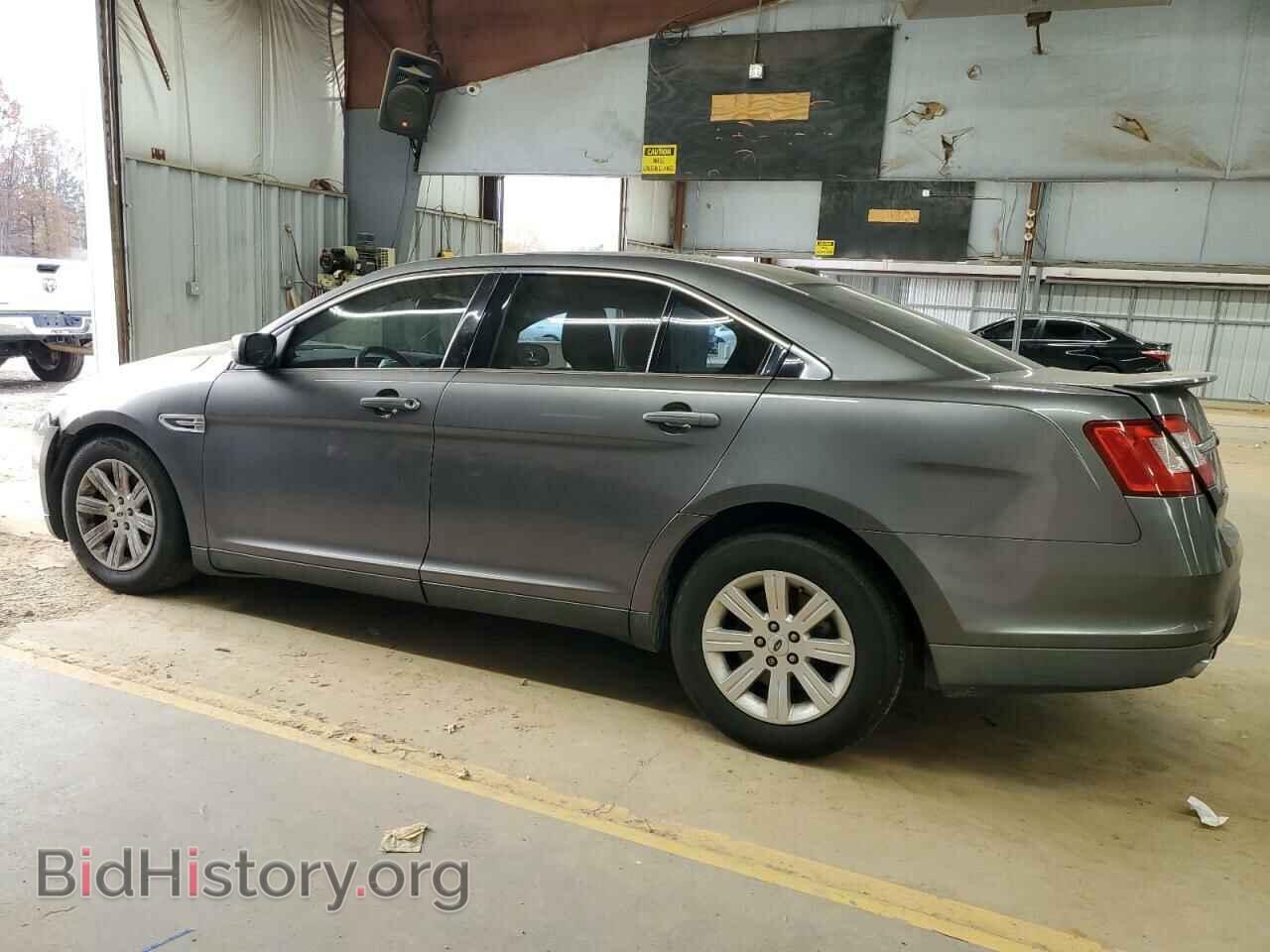 2011 FORD TAURUS - VIN: 1FAHP2DW0BG107798 - Фото 2