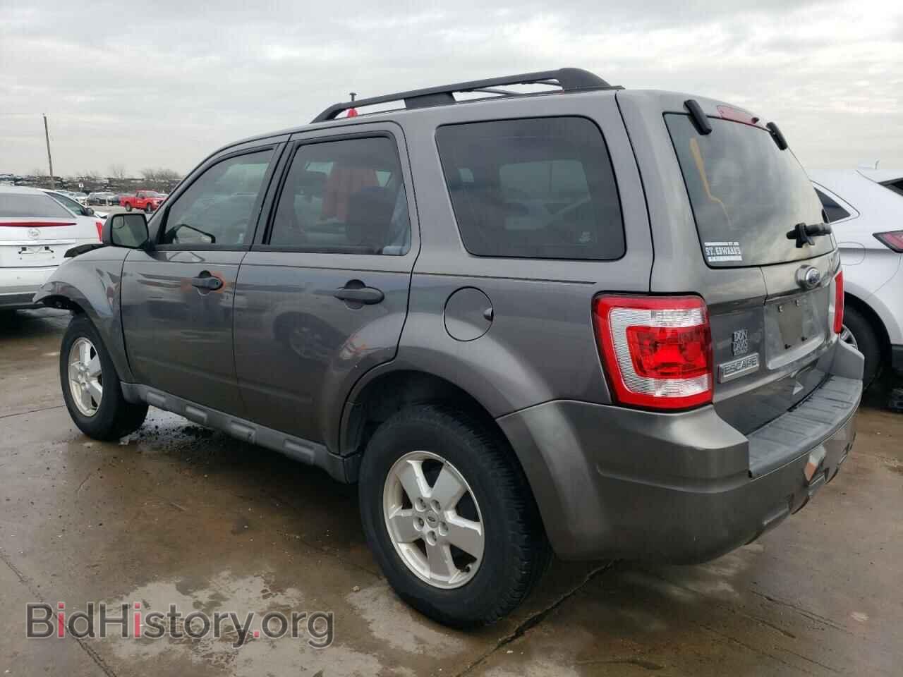 2011 FORD ESCAPE - VIN: 1FMCU0C74BKA67827 - Фото 2